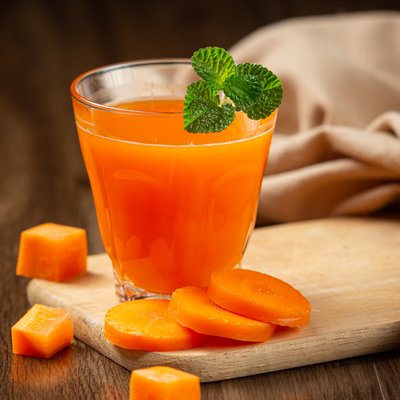 healthy-drink-fresh-carrot-juice